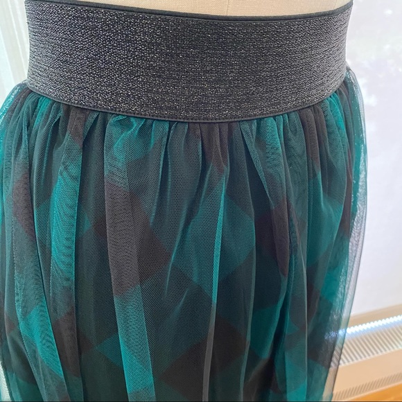 Black and green tulle skirt - Picture 7 of 7